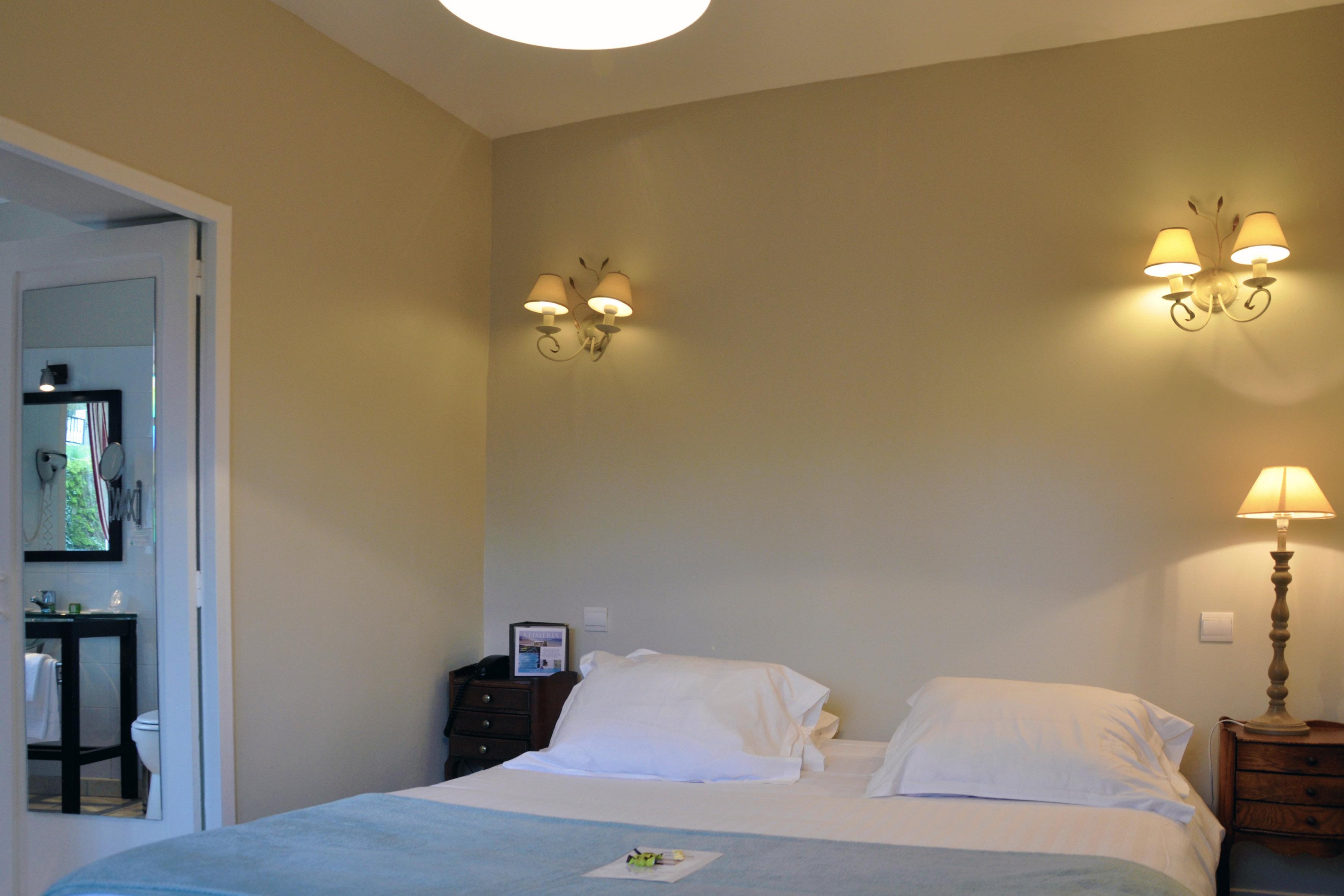 סריל-סור-מר Hostellerie Et Spa De La Vieille Ferme מראה חיצוני תמונה