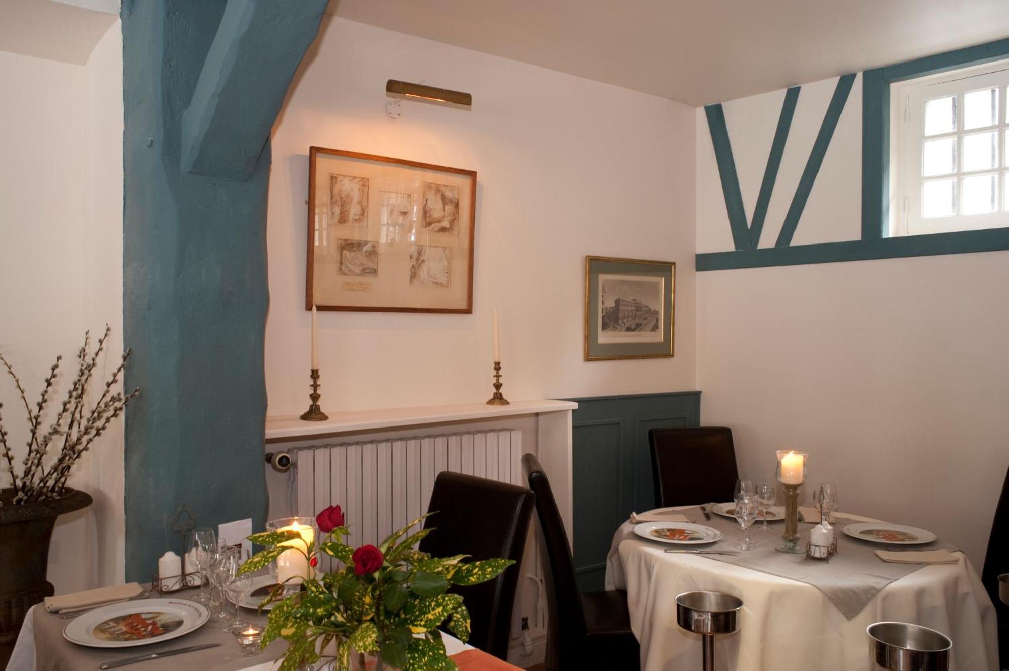 סריל-סור-מר Hostellerie Et Spa De La Vieille Ferme מראה חיצוני תמונה