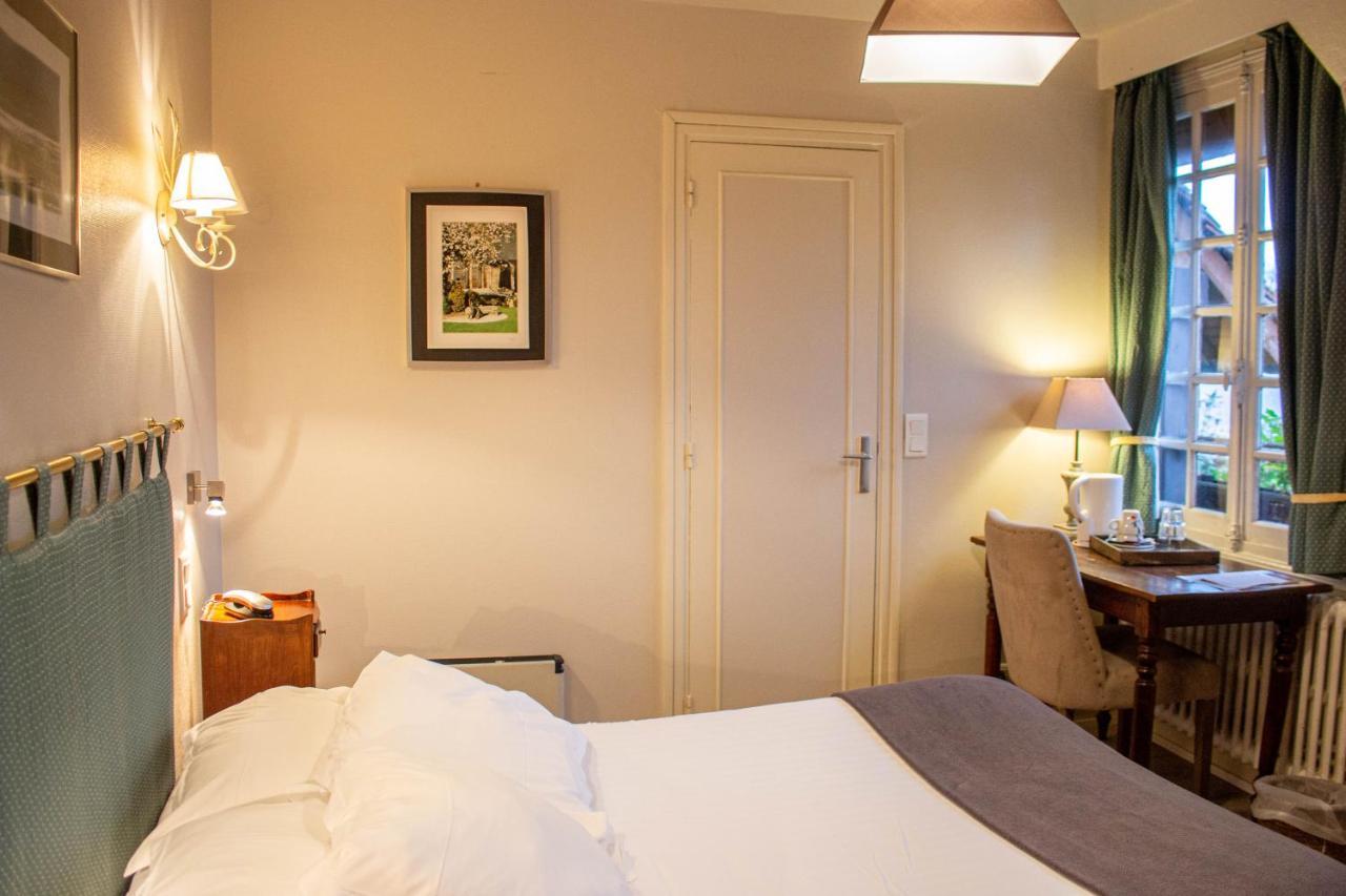סריל-סור-מר Hostellerie Et Spa De La Vieille Ferme מראה חיצוני תמונה